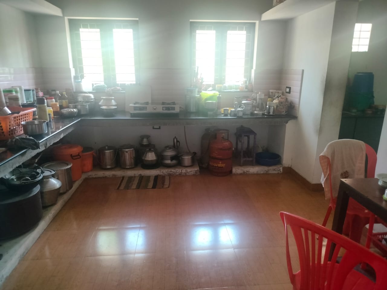 2BHK Semifurnished House 1400sqft