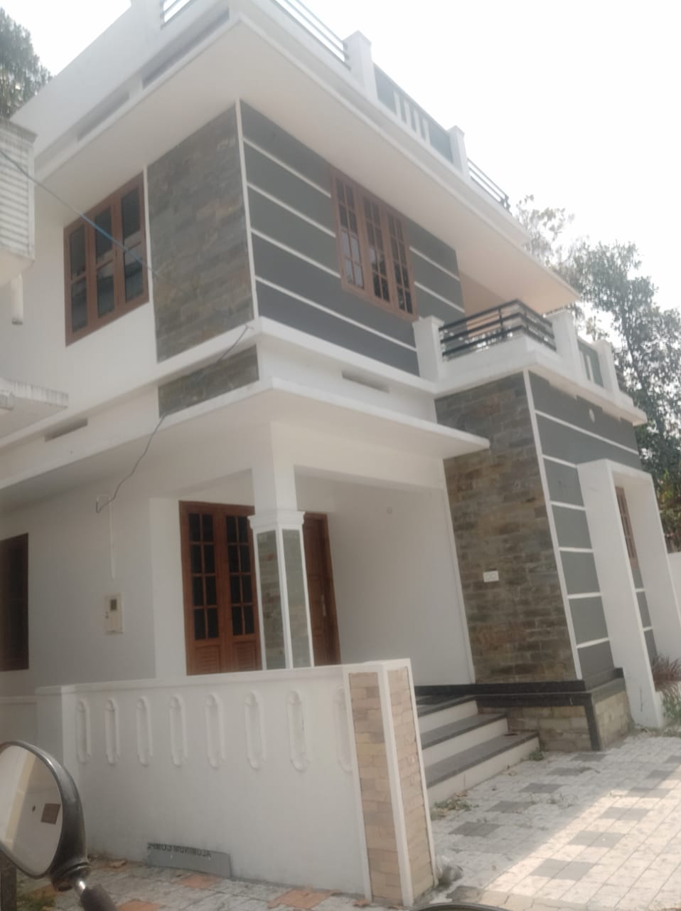 1000sqft, 3BHK Semifurnished House with 8cent