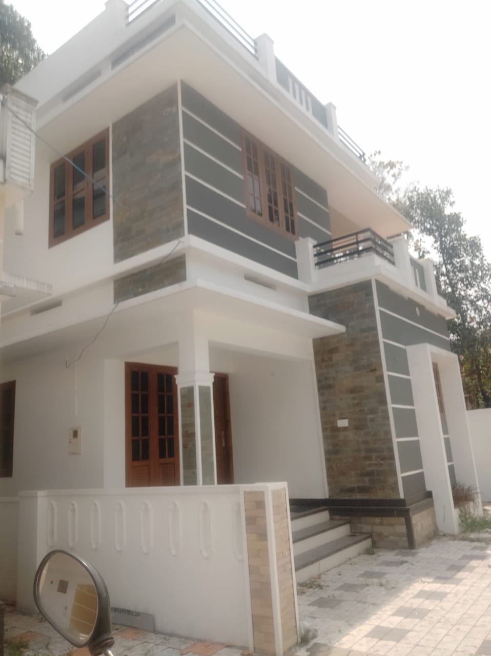 1000sqft, 3BHK Semifurnished House with 8cent