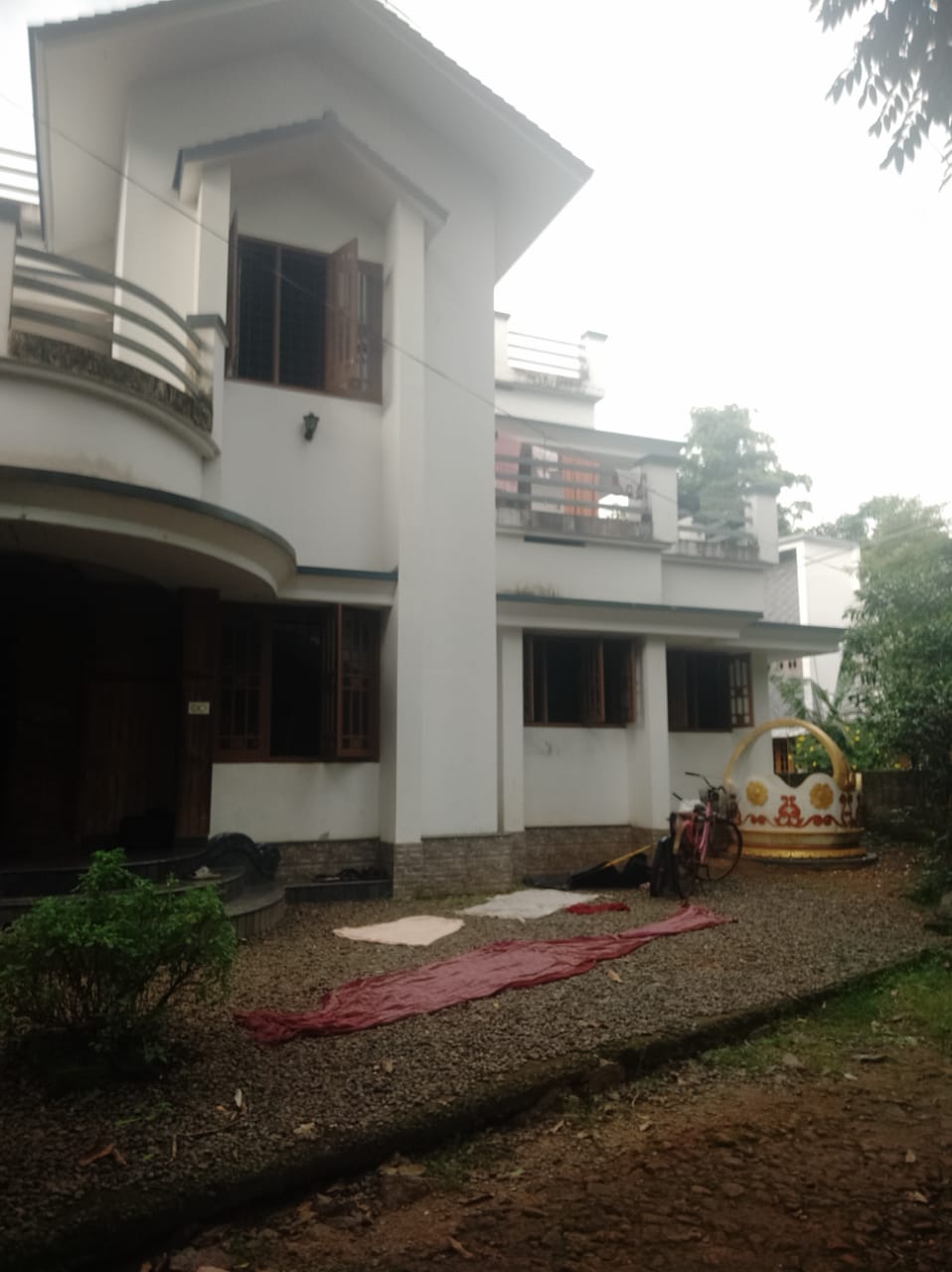 3.5cent of Residential/ Semi-Commercial Plot in Palarivattom