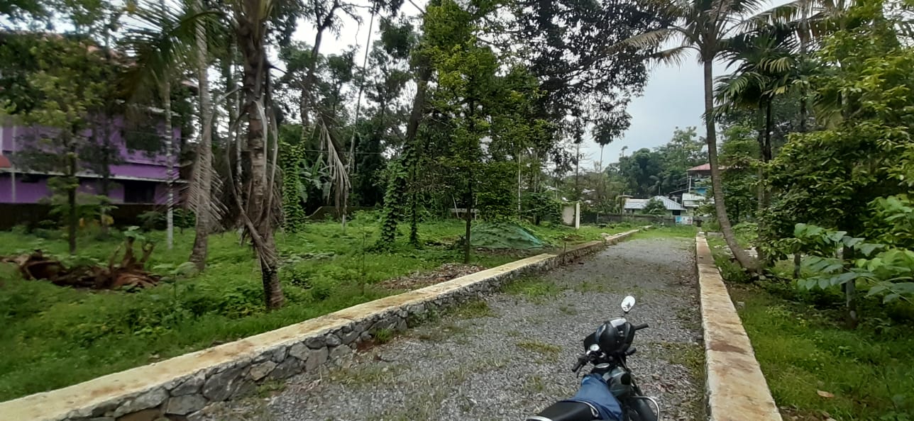 4BHKBrandnew House with 7cent land2200 sqft