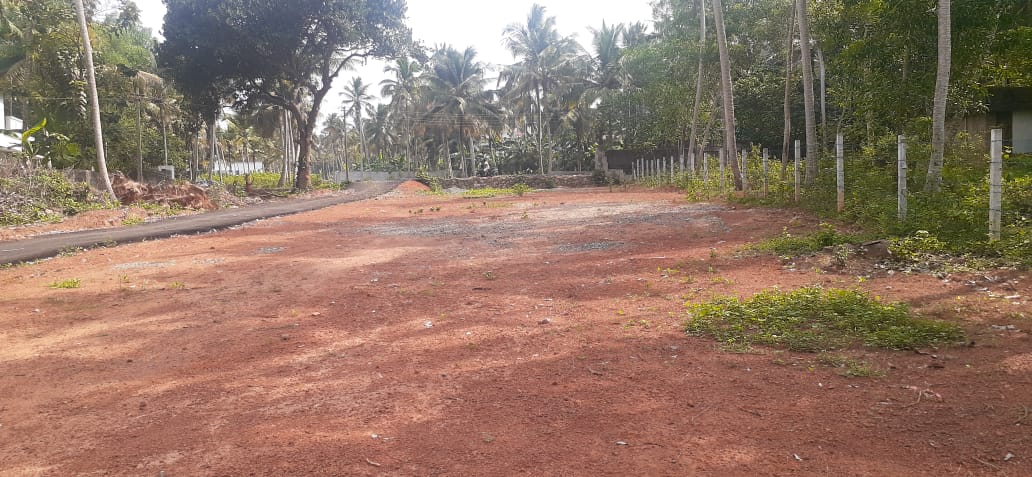 2BHK Semifurnished House 1500 sqft in Tripunithra - for sale in Tripunithura, Kochi ( Ernakulam ), Kerala
