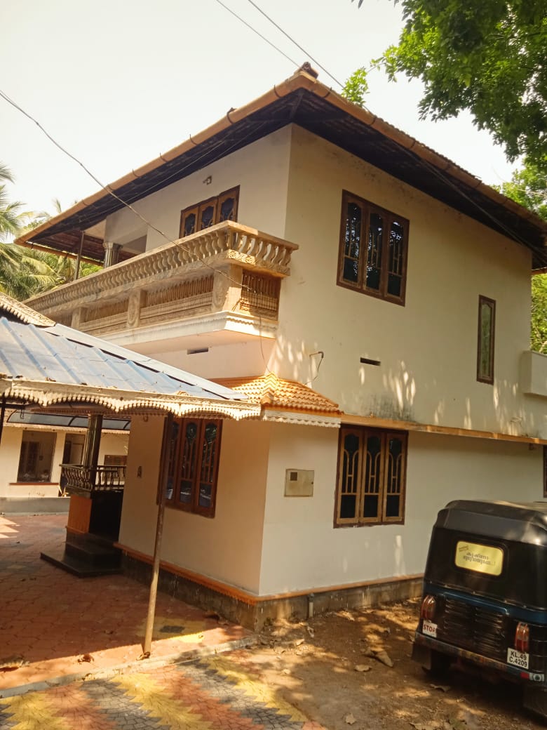 2200 sqft Commercial pace - for sale in Stadium link road, Kochi ( Ernakulam ), Kerala