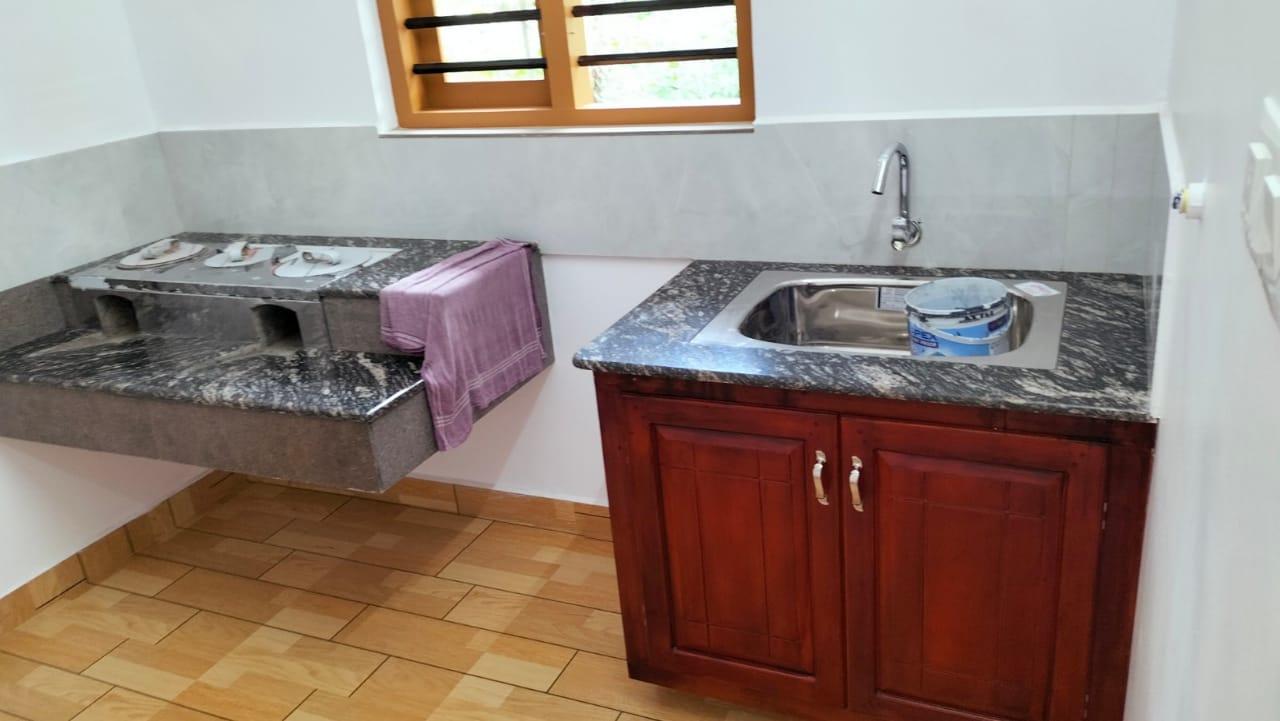 3BHK Semifurnished House1500 sqft