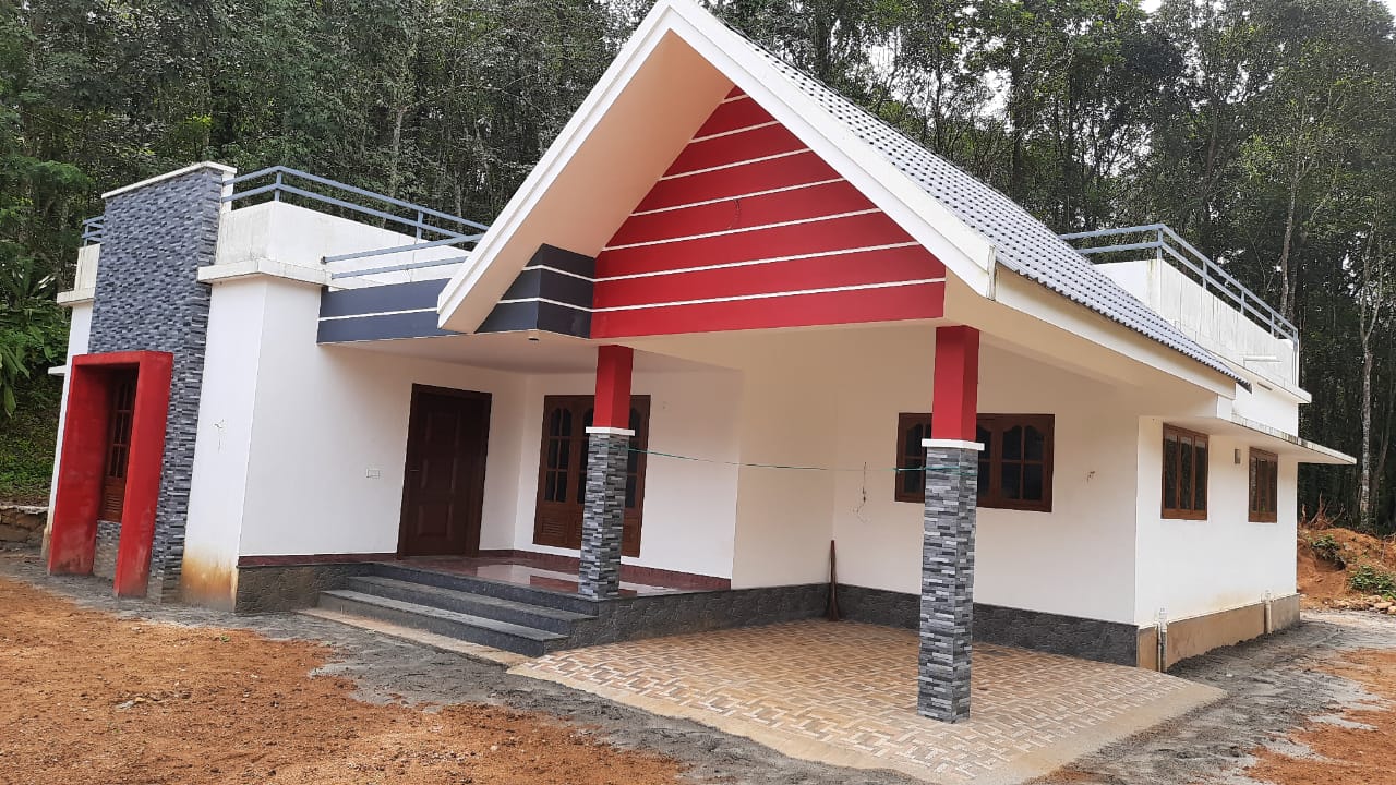 3BHK Semifurnished House with 15cent1700sqft