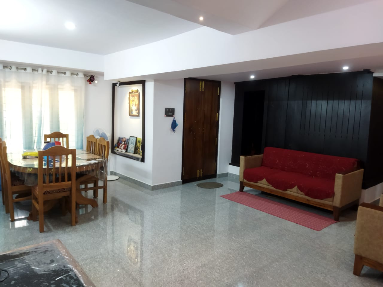 4BHK Semifurnished House with 1.20 Acres of Land2000sqft
