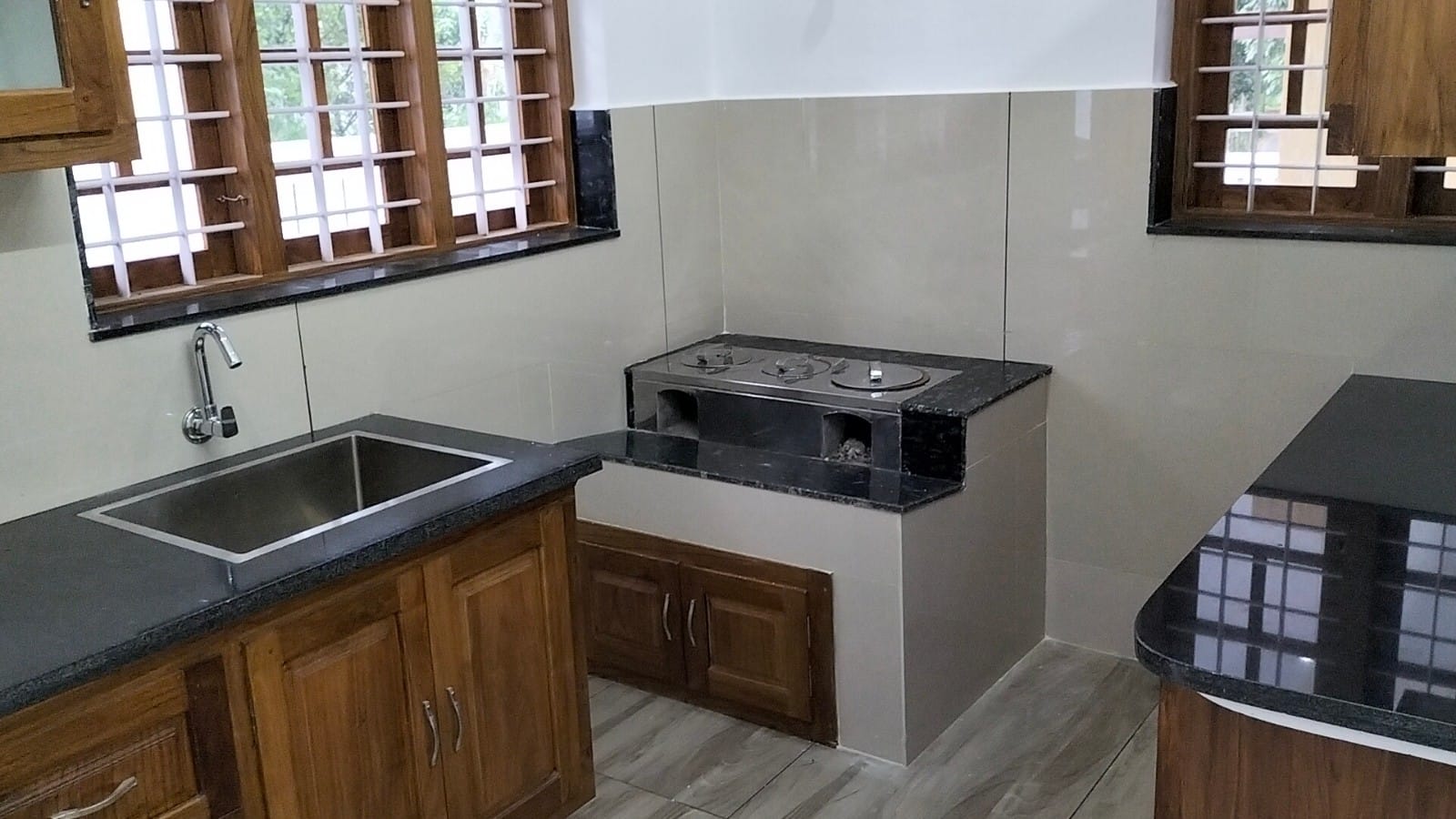 2700 sqft, 4BHK Semifurnished House in Punallur Town, Kollam