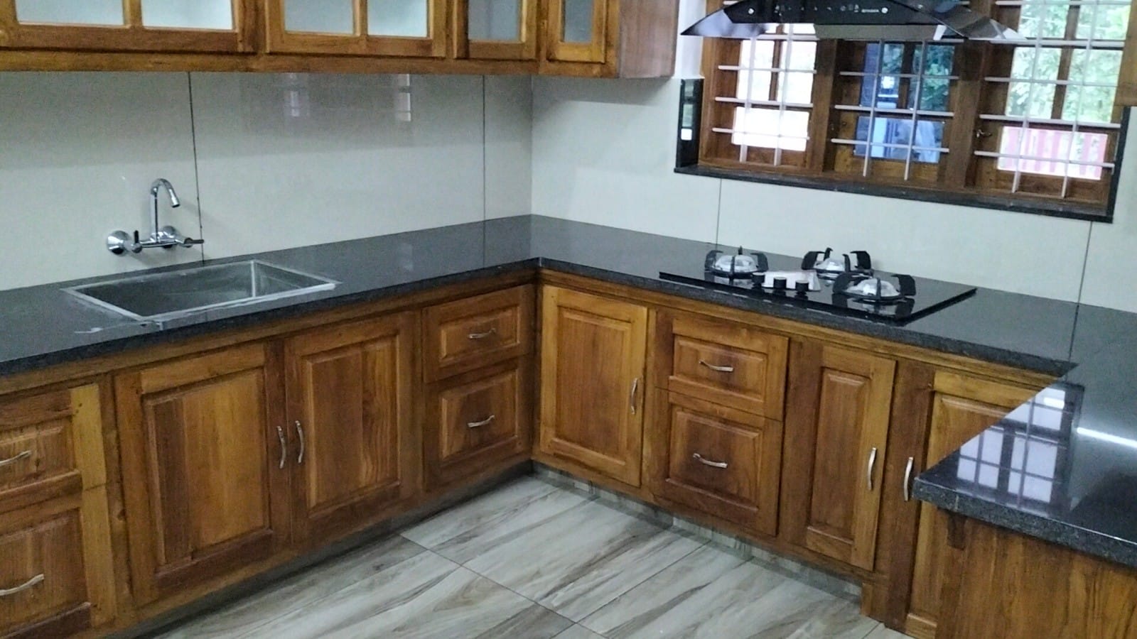 2700 sqft, 4BHK Semifurnished House in Punallur Town, Kollam
