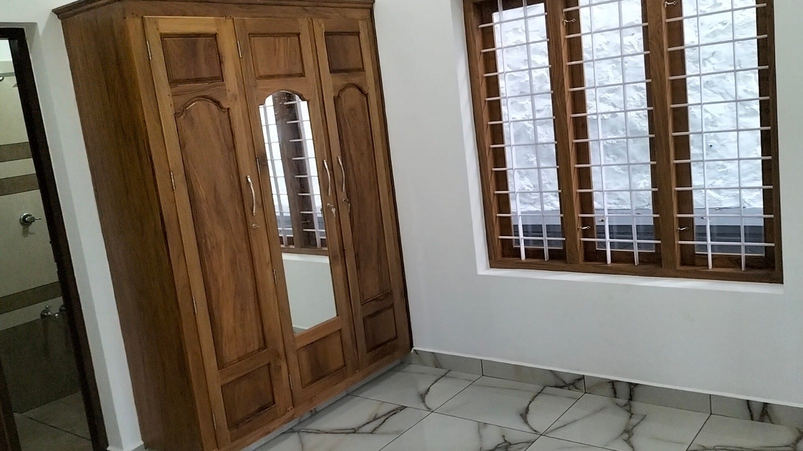 2700 sqft, 4BHK Semifurnished House in Punallur Town, Kollam