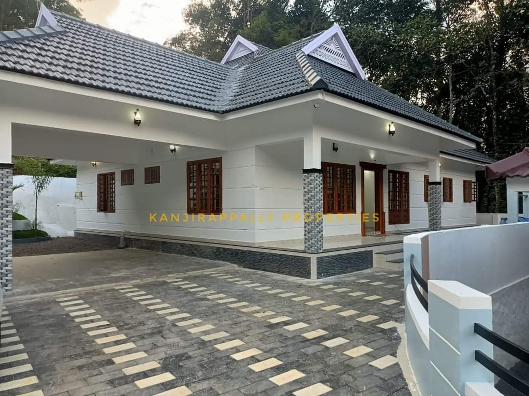 4BHK Semifurnished House with 11Cent Land 2000sqft