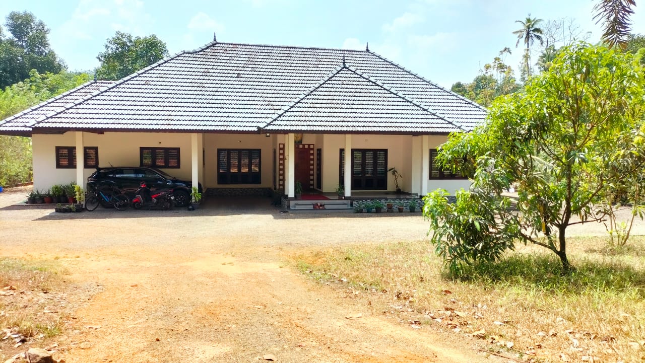 3BHK Semifurnished House with 3.60cent 1750sqft near Kangarpady, Kakkanad - for sale in Kangarapdy, Kochi ( Ernakulam ), Kerala
