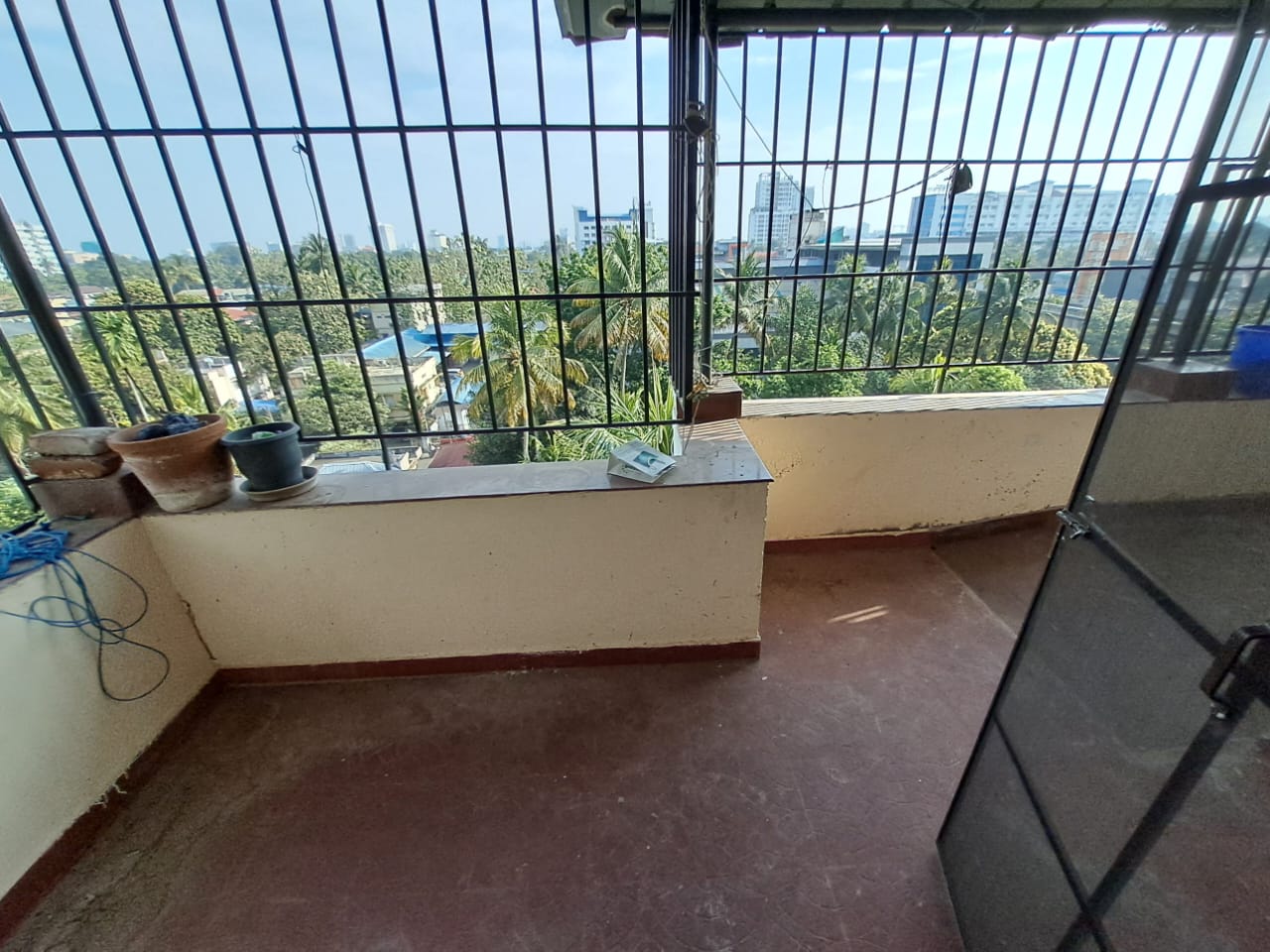 2 BHK Semifurnished flat near Renai Medicity, Mamangalam, Palarivattom , 1100sqft