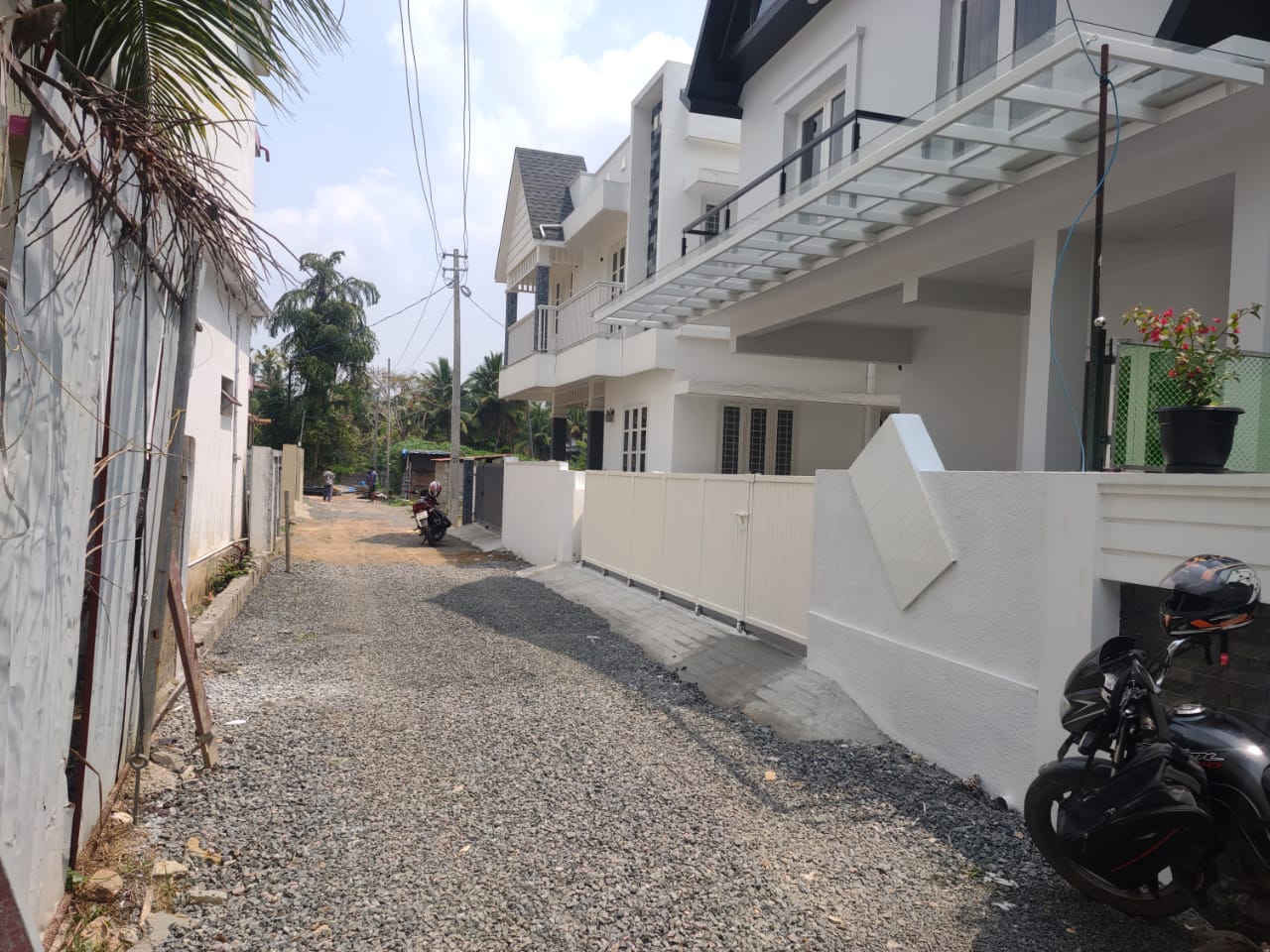 4BHK Semifurnished House 1900sqft