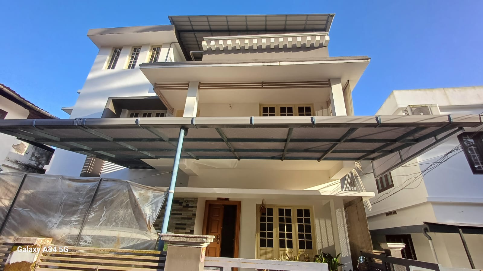 4BHK Semifurnished House 2000sqft