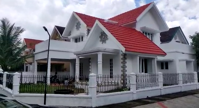 6 cents of Residential Land with House near Medical Center Hospital Palarivattom