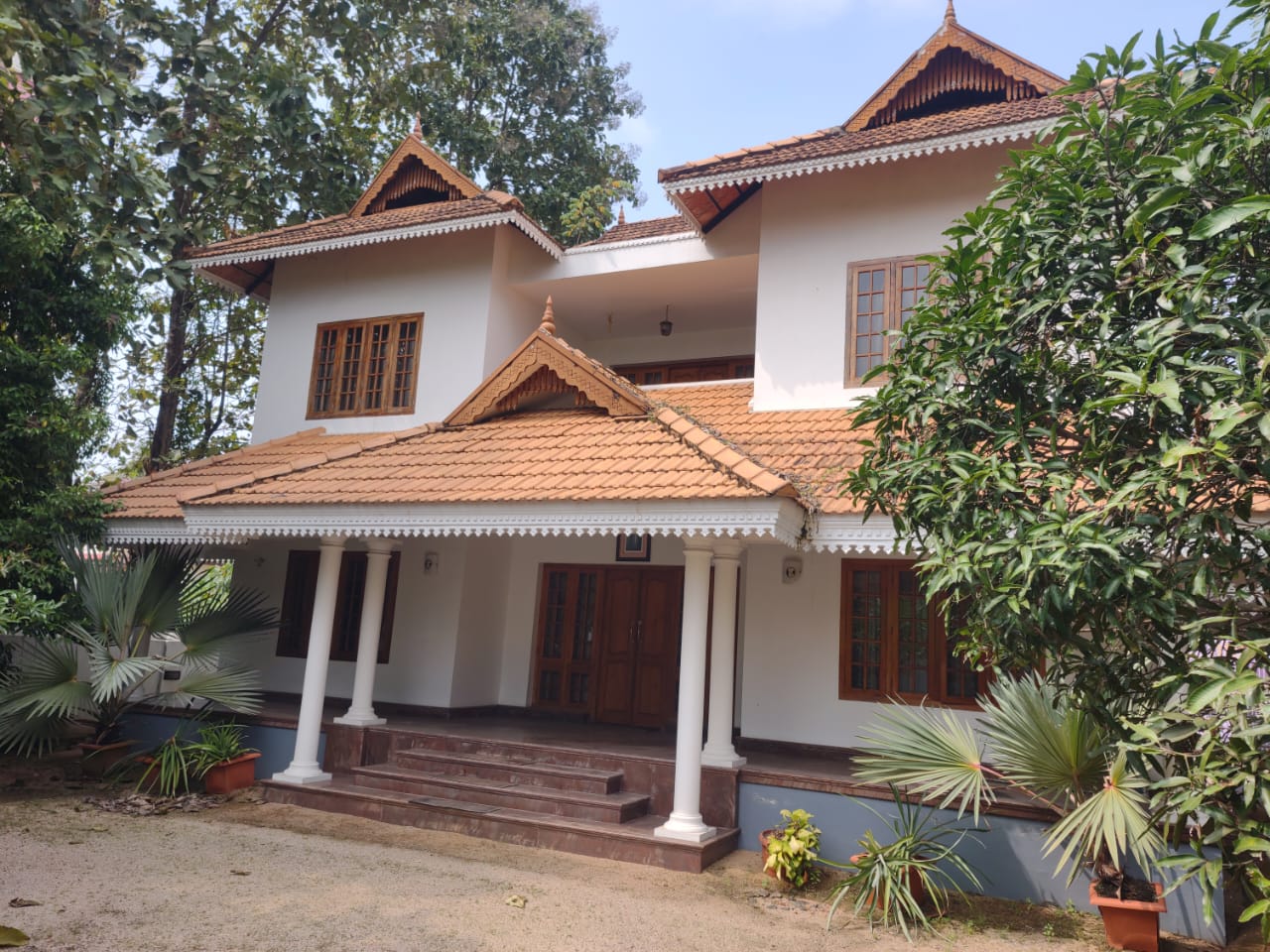1600 sqft 4BHK House for sale