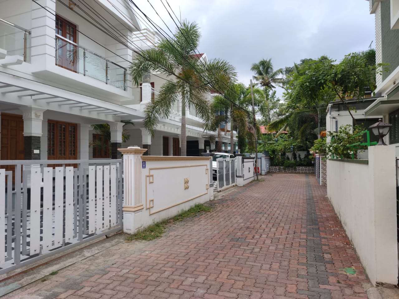5BHk Semifurnished House 2500sqft
