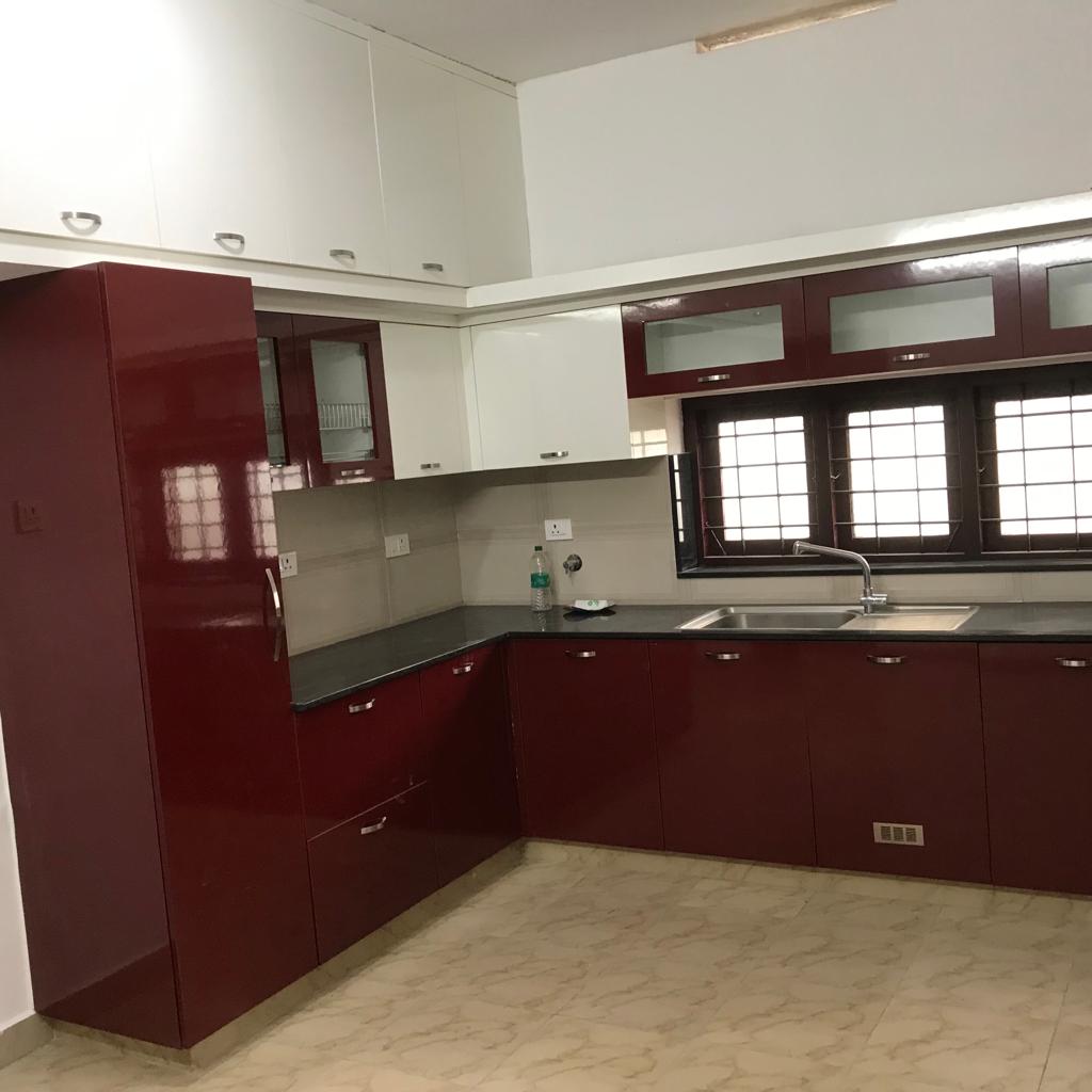 5BHK Semifurnished House with 10Cent 3000sqft
