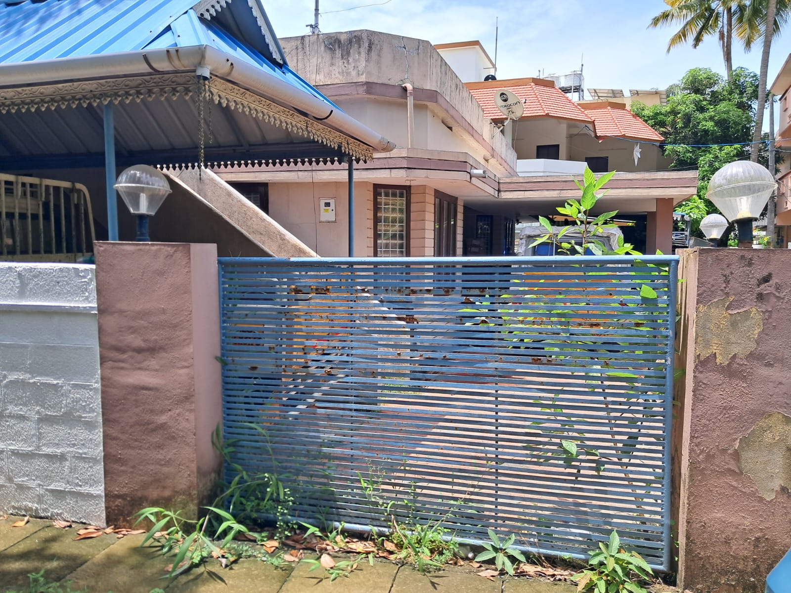 6 cents of Residential Land with House near Medical Center Hospital Palarivattom