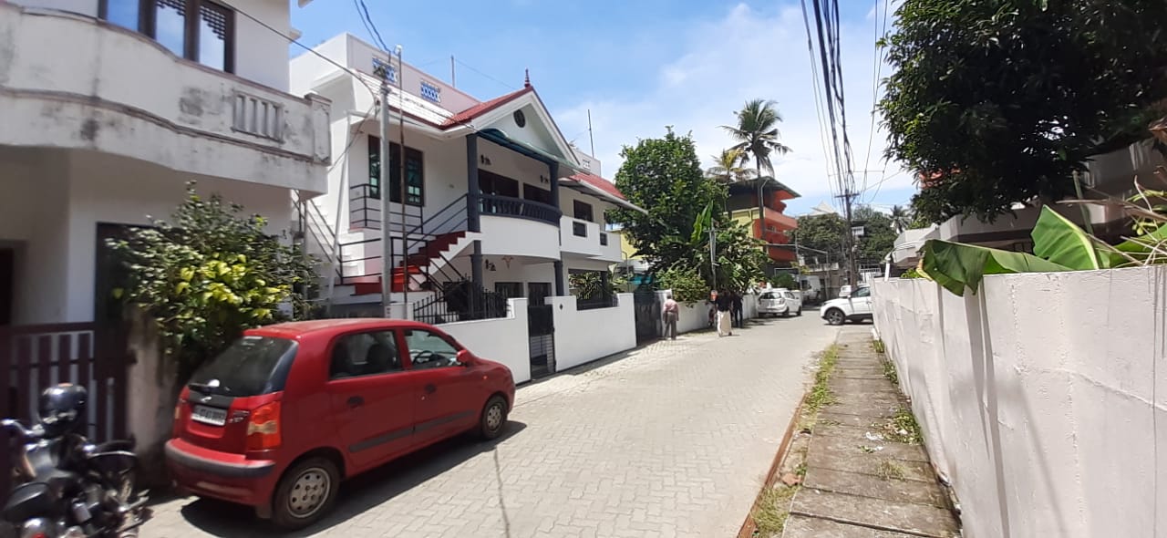 6BHK Premium Villa with 8cent 3500sqft in Vaduthala, Ernakulam