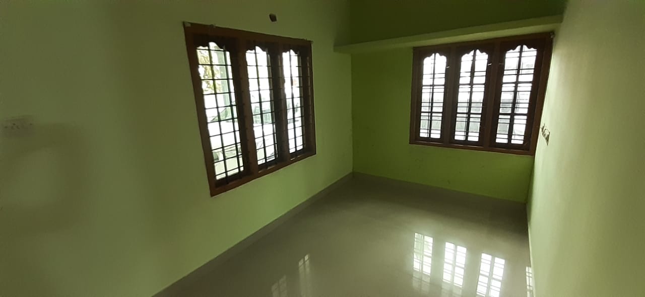 6BHK Premium Villa with 8cent 3500sqft in Vaduthala, Ernakulam