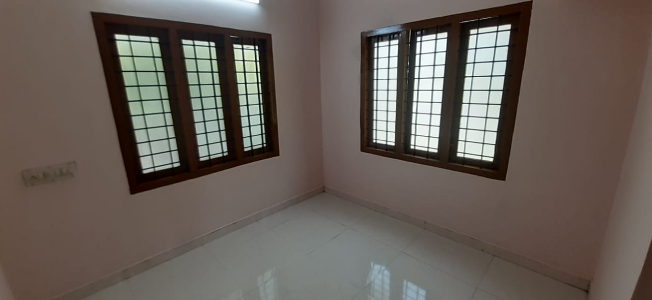 6BHK Premium Villa with 8cent 3500sqft in Vaduthala, Ernakulam
