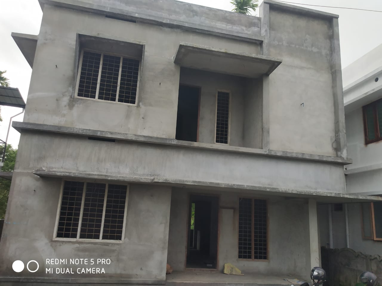 2300sqft, 3BHK Fully Furnished Flat in Marine Drive, Ernakulam