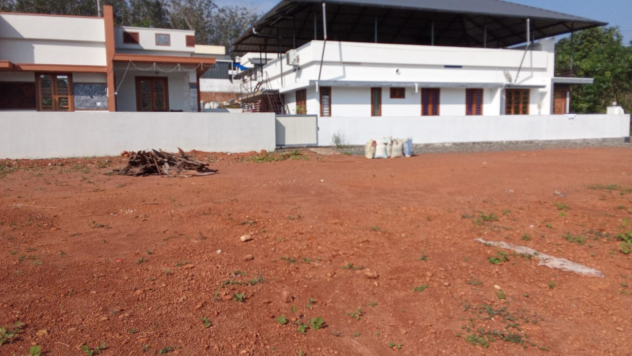 11cent of Residential Plot in Valamboor, Pattimattom