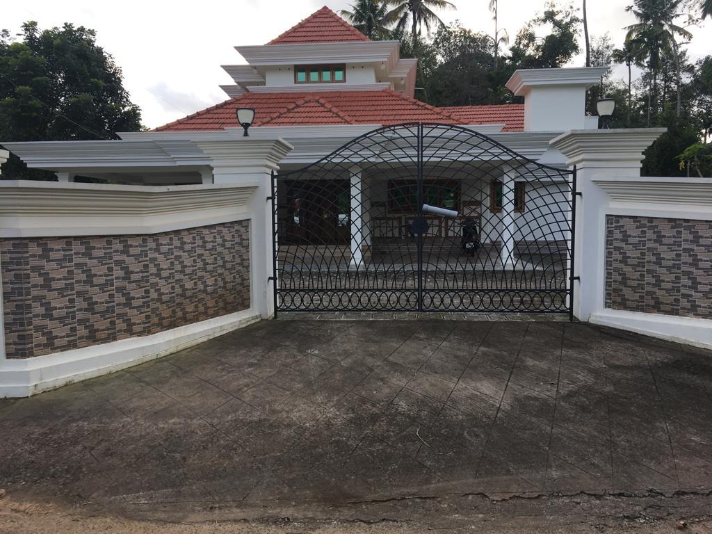 3BHK Semifurnished House with 3.50cent 1700sqft