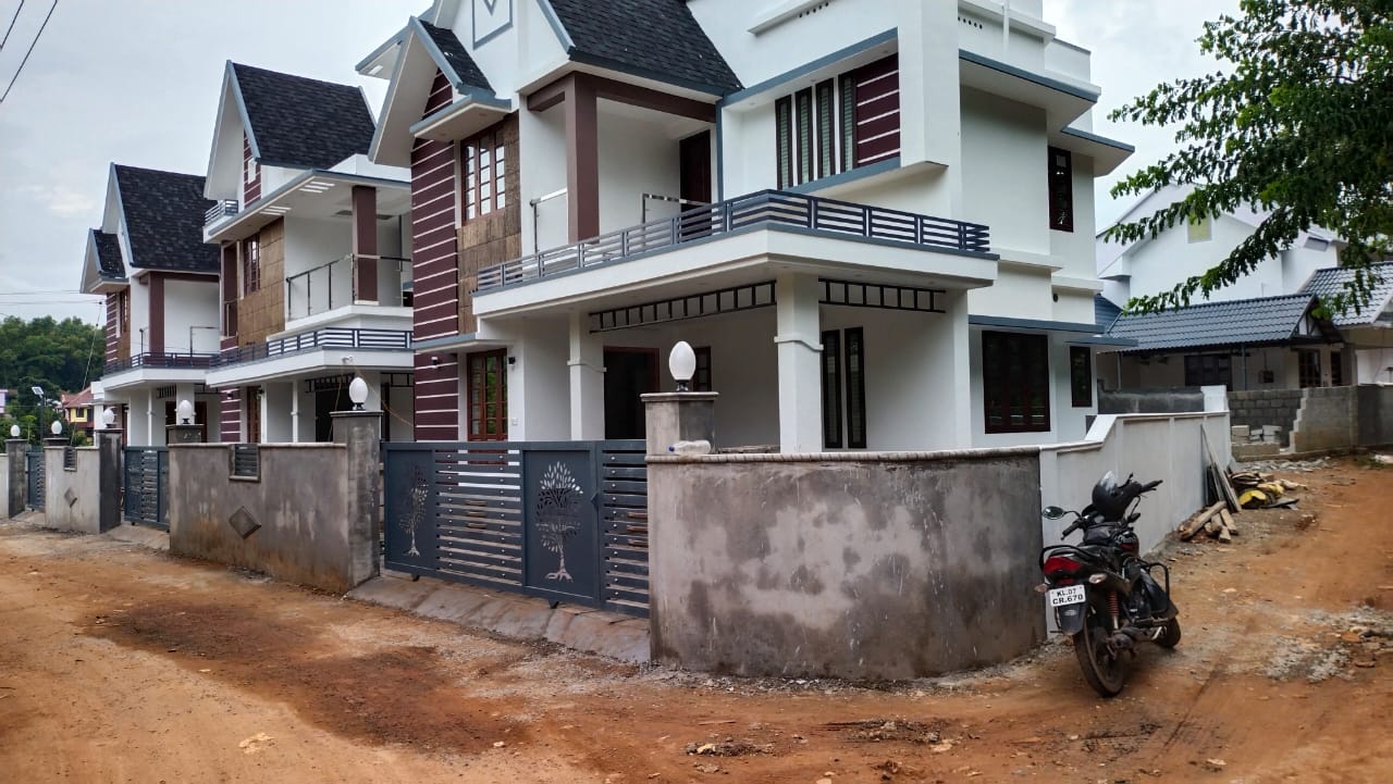 3BHK Brandnew Villa with 3.6 cent1600sqft - for sale in Pukktupady, 18, Kerala