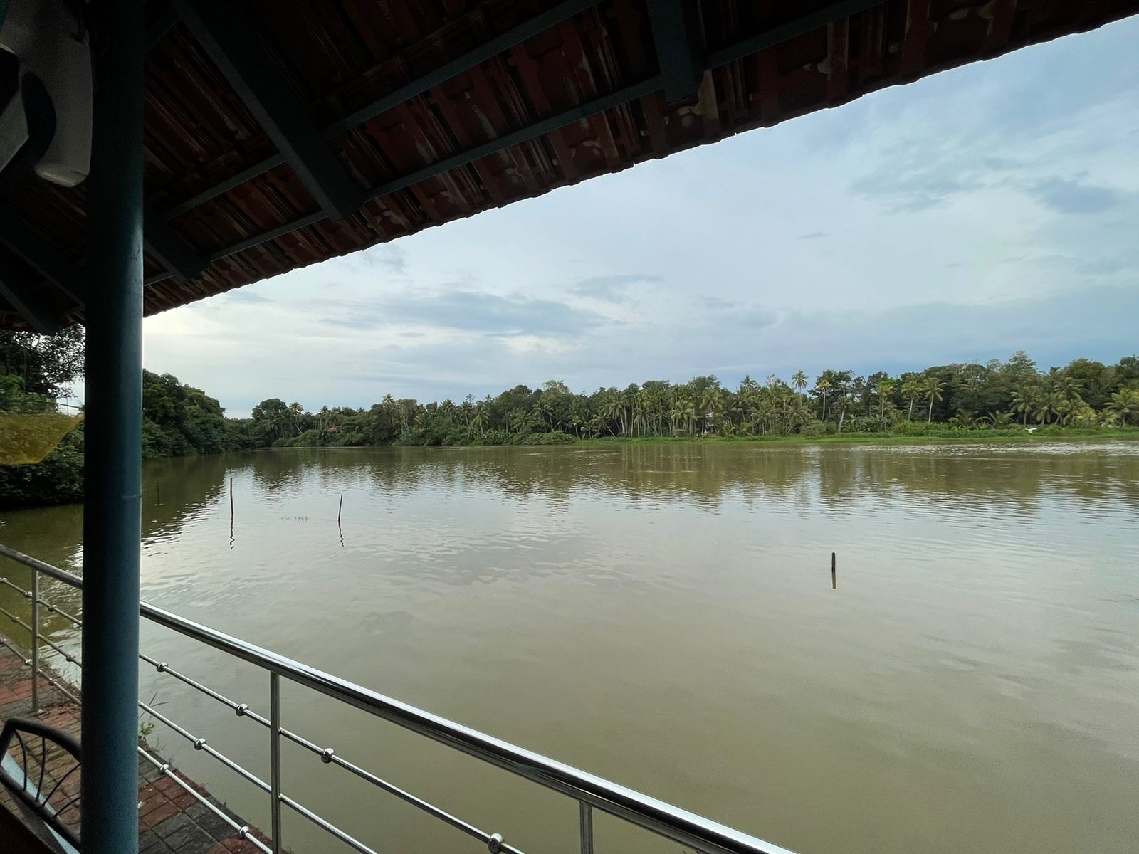 5BHK Posh House with 180 Cents Land - for sale in Poothotta Ernakulam, Kochi ( Ernakulam ), Kerala