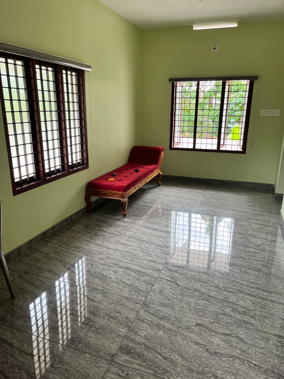 4BHK Brandnew House with 13centin Puthencruz, 2000sqft