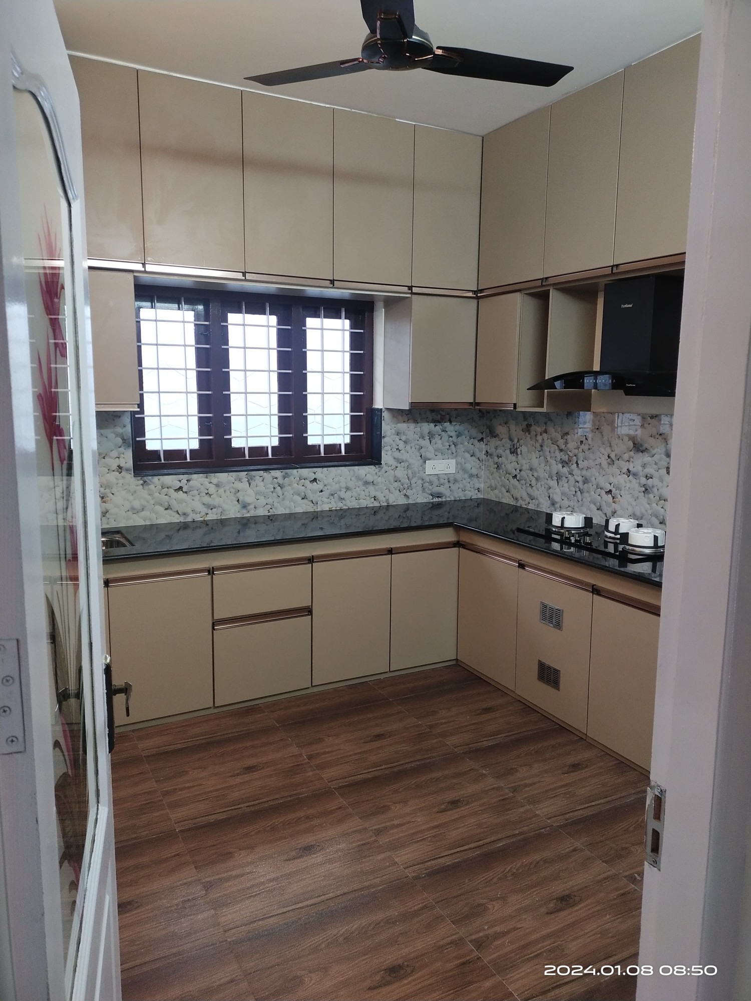 4BHK Semifurnished House with 6cent2100sqft - for sale in Puthuppally Kottayam, Kottayam, Kerala
