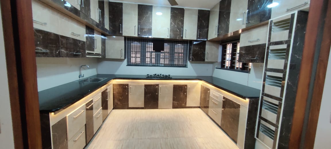 4BHK Brandnew House with 8cent 2600sqft, - for sale in Muthoor, Kottayam, Kerala