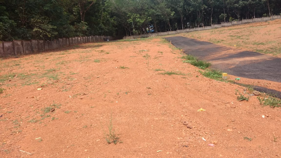8Cents of Residential Land with a House