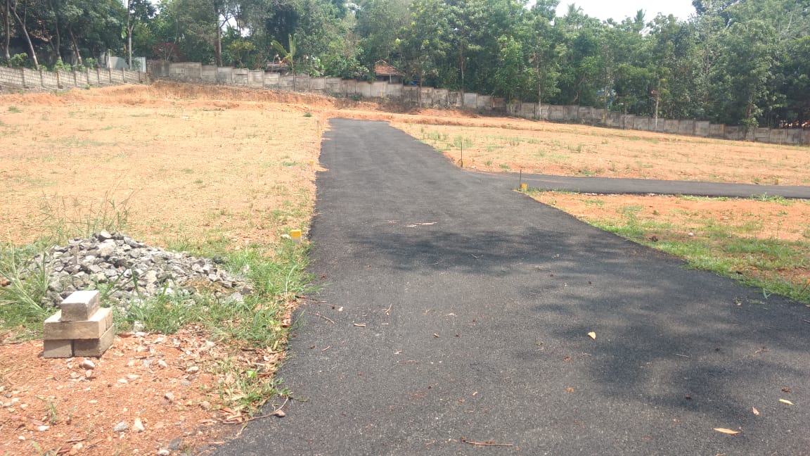 8Cents of Residential Land with a House
