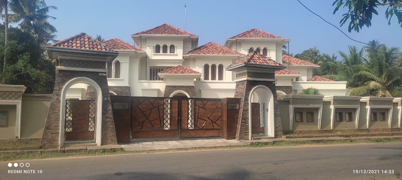 6BHK Posh House with 48Cent Land6000sqft - for sale in Cherppu, Thrissur, Kerala