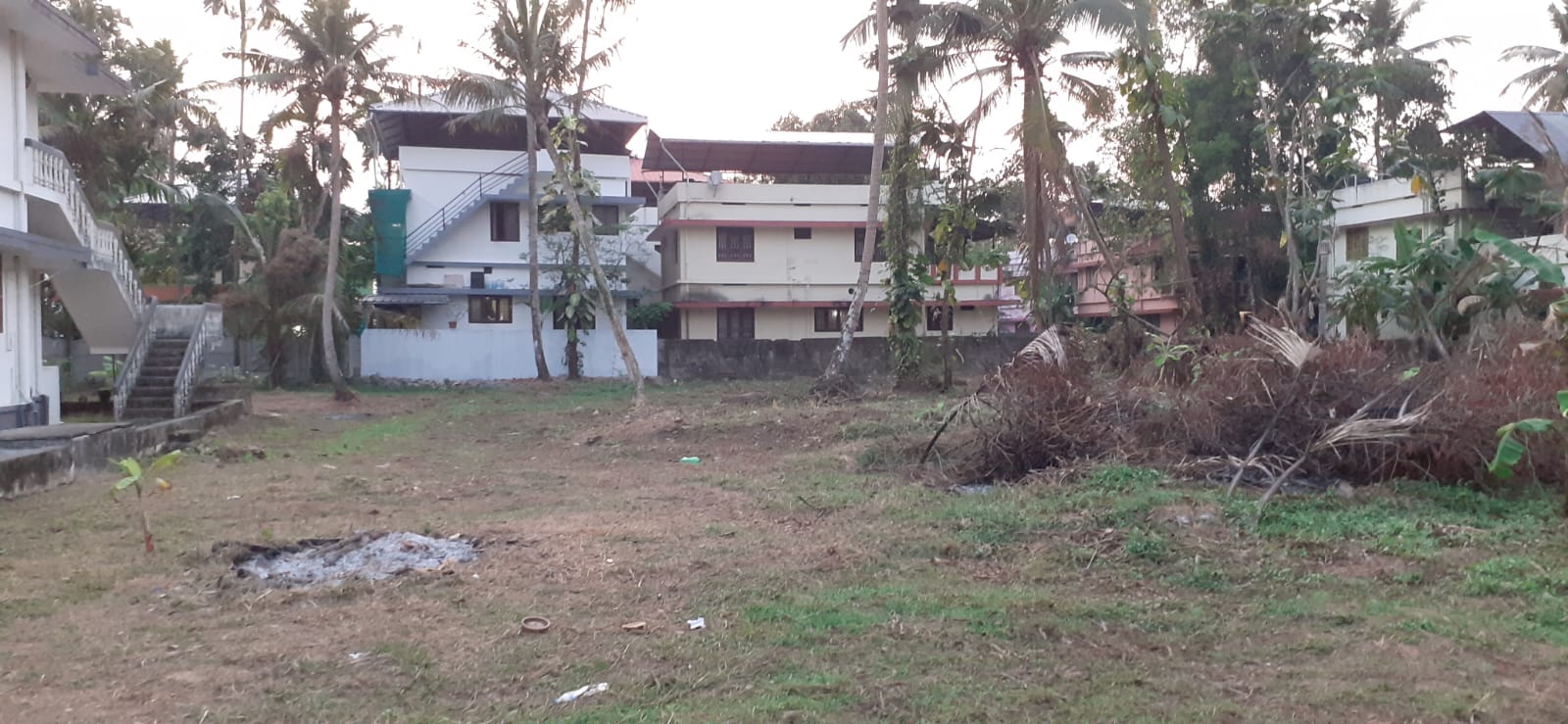 10 cents of residential / commercial land