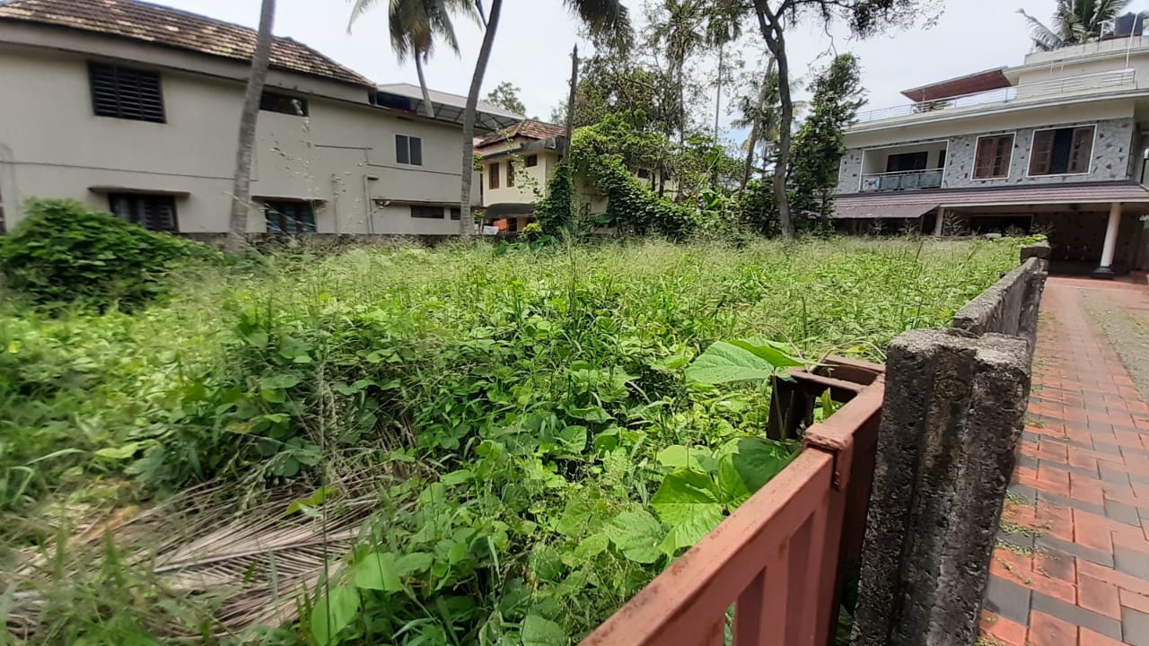 12 Cent land - for sale in Tripunithura, Kochi ( Ernakulam ), Kerala