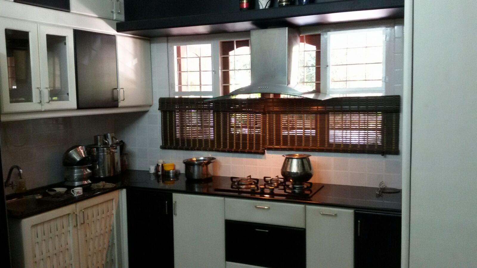 2000 Sqft  Semi furnished House on 4.2 cent land for sale. - for sale in Petta, Kochi ( Ernakulam ), Kerala