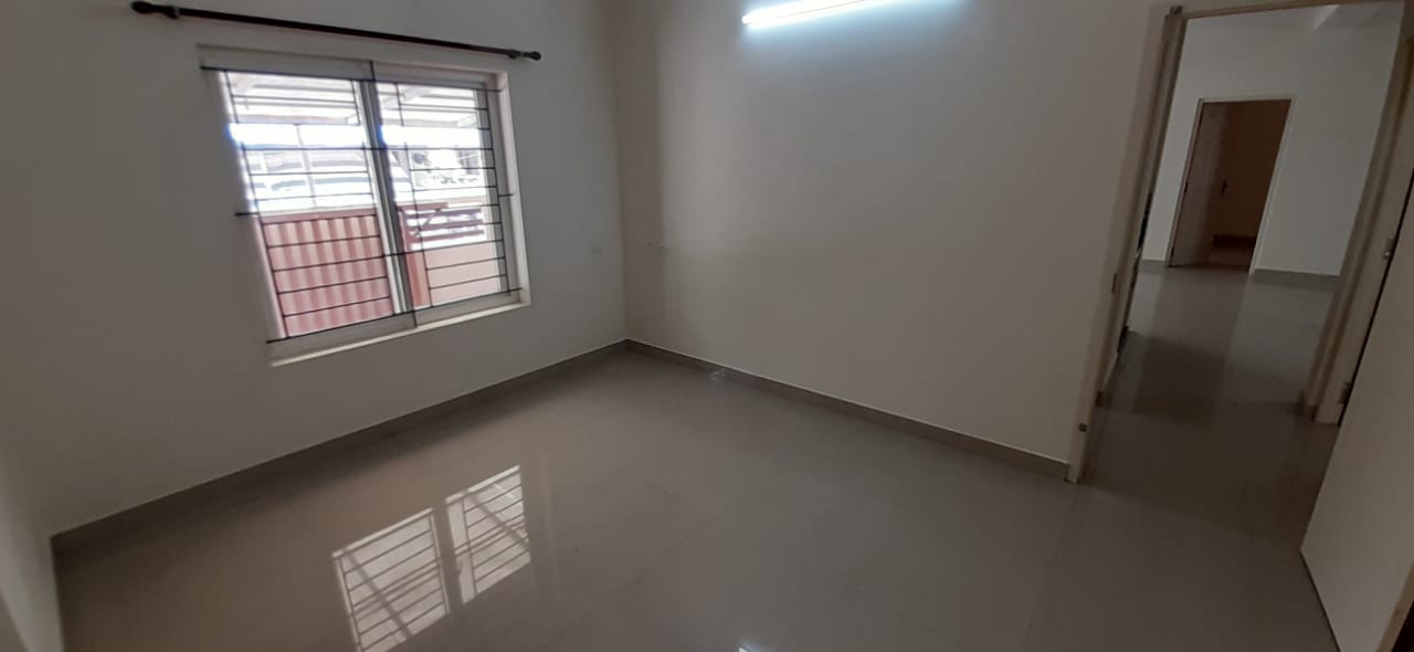 5BHK Semifurnished House,4000sqft in Panangad