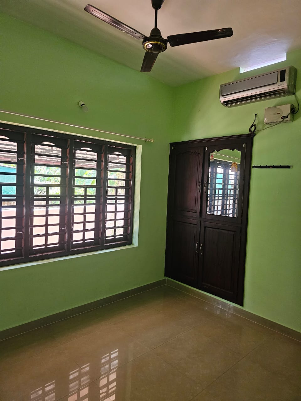 3BHK Fully Furnished House with 3cent, 1550sqft