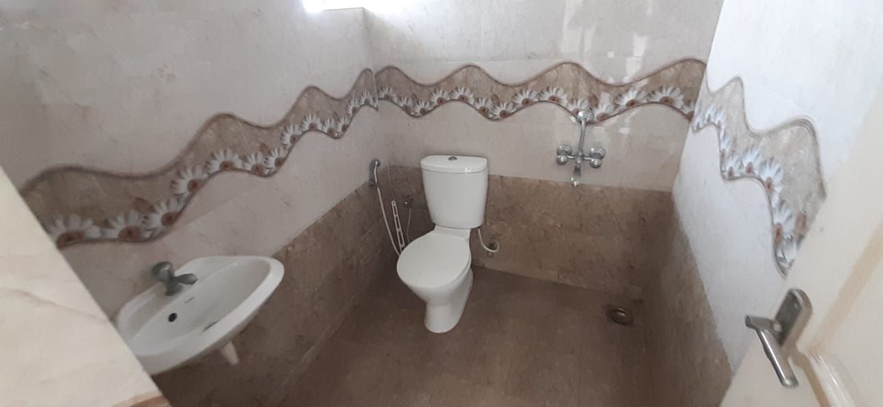 3800 sqft 4BHK Fully Furnished Luxury Flat in Gated society in Panangad,Kochi