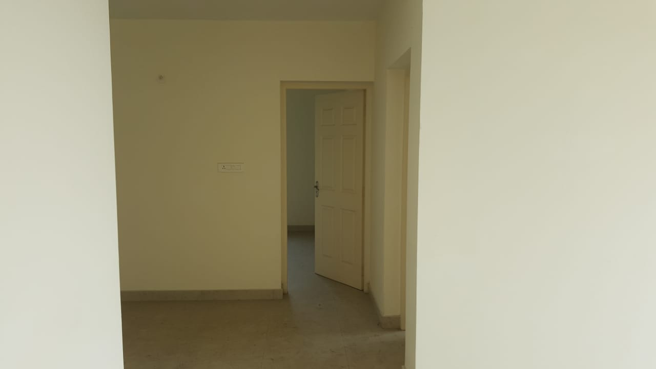 3800 sqft 4BHK Fully Furnished Luxury Flat in Gated society in Panangad,Kochi