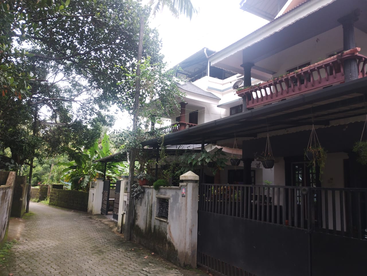 3BHK Semifurnished House 1450sqft