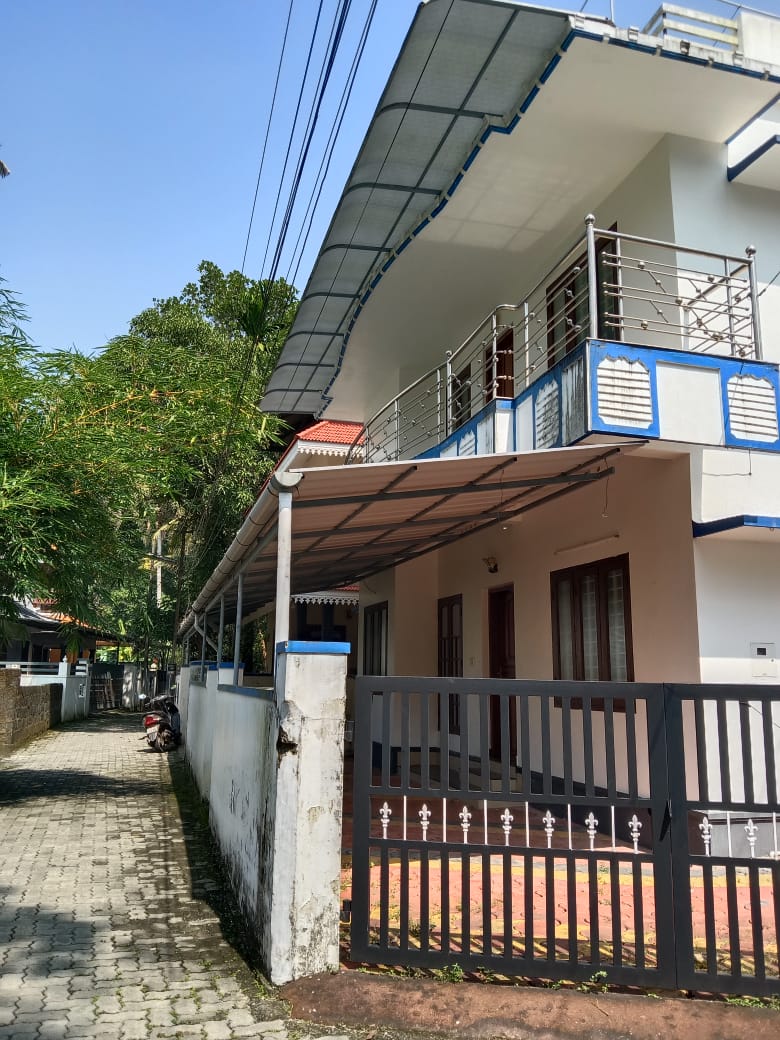 3BHK Semifurnished house with 3.30cent Land 1380sqft