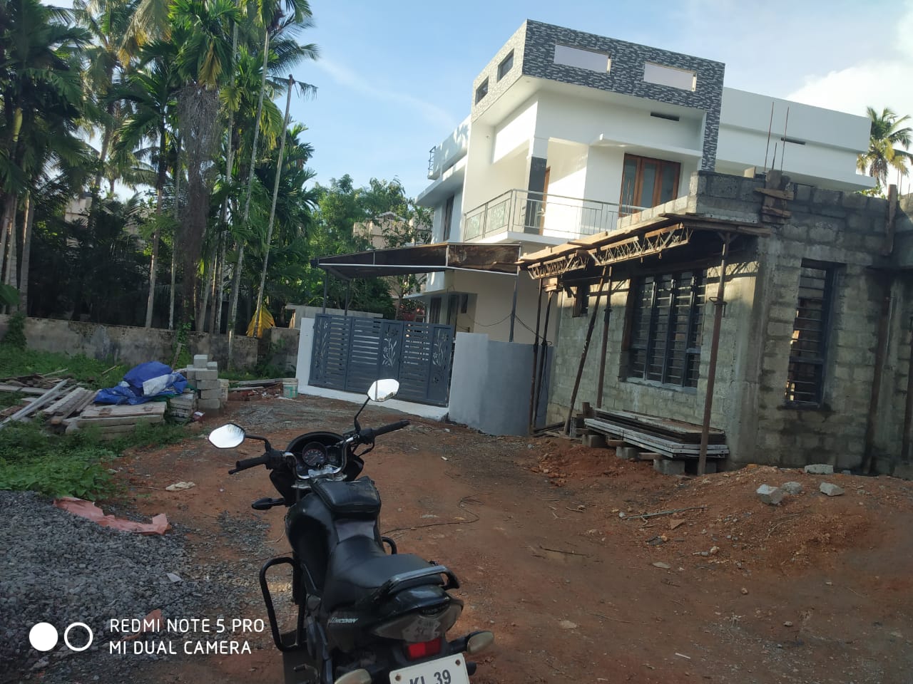 3 BHK semifurnished Apartment,1515 sqft in Kadavanthra - for sale in Subash Chandra Bose Road Kadavanthara, Kochi ( Ernakulam ), Kerala