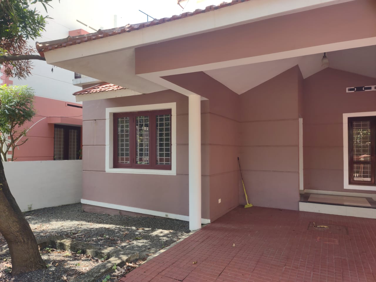 6000 sqft, 8BHK Residential Building - for sale in adichira, Kottayam, Kerala