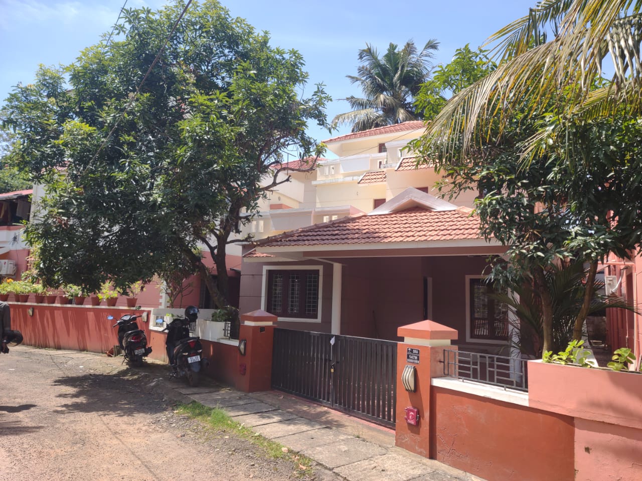 6000 sqft, 8BHK Residential Building in Adichira, Kottayam