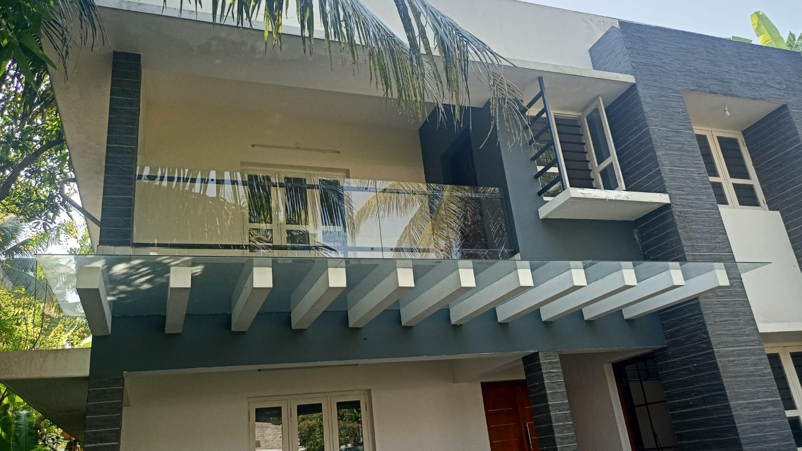2BHK Semifurnished Flat in Chottanikkara, Ernakulam,1350 sqft - for sale in Chottanikkara Ernakulam, Kochi ( Ernakulam ), Kerala